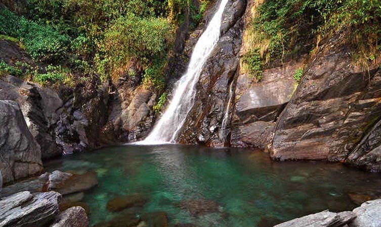 Bhagsunag waterfall at Dharamshala